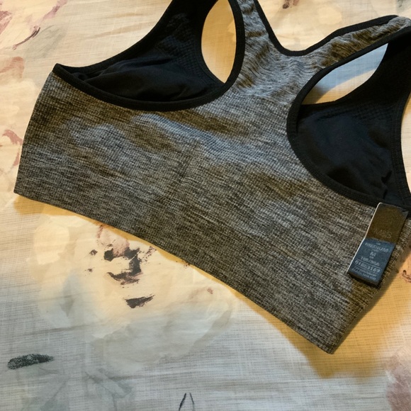 NEW! Reversible Seamfree Medium Impact Sports Bra - Picture 9 of 11